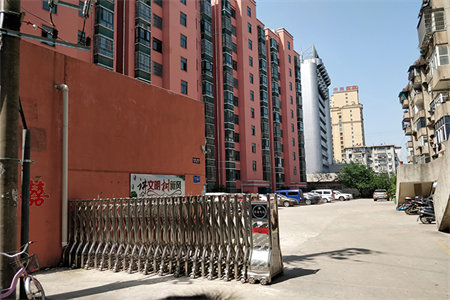 密州世家豪庭3室2厅1卫76.8万，带付房116m2出售